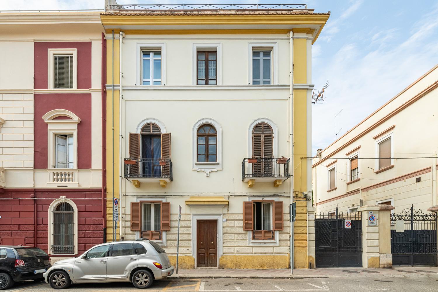 卡利亚里Greta House San Benedetto公寓 外观 照片